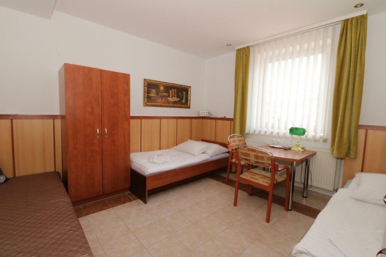 Penzion Hurka Hotel Dolni Libchavy Luaran gambar
