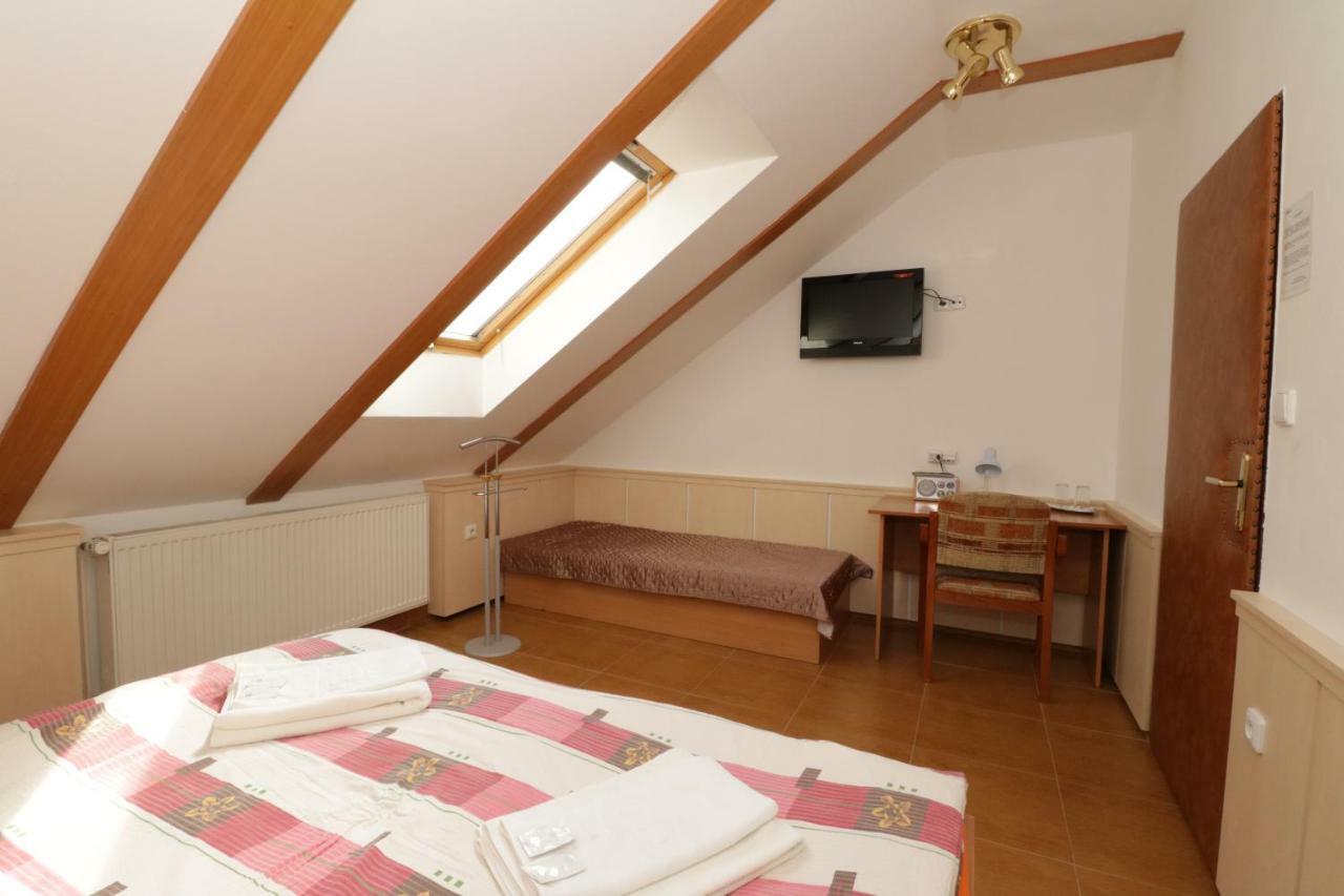 Penzion Hurka Hotel Dolni Libchavy Luaran gambar