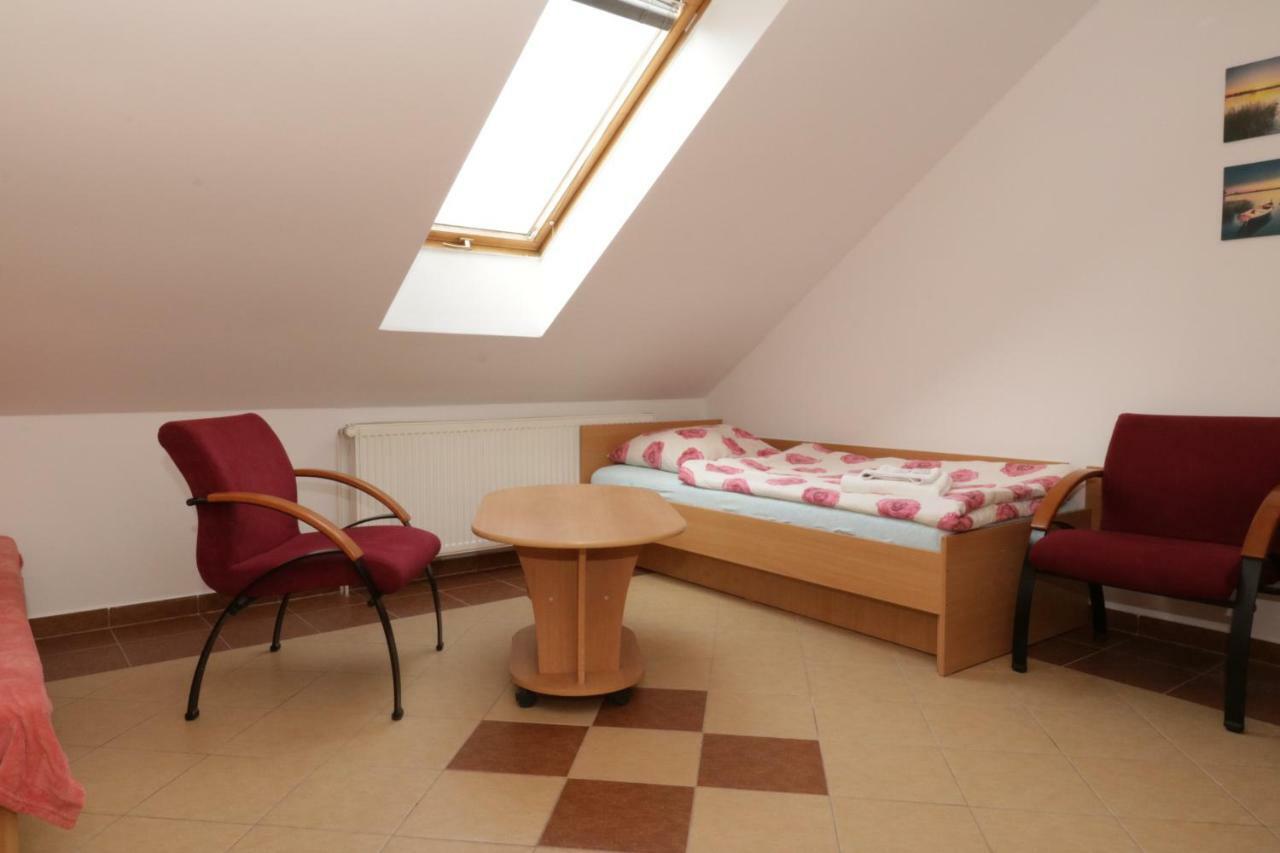 Penzion Hurka Hotel Dolni Libchavy Luaran gambar